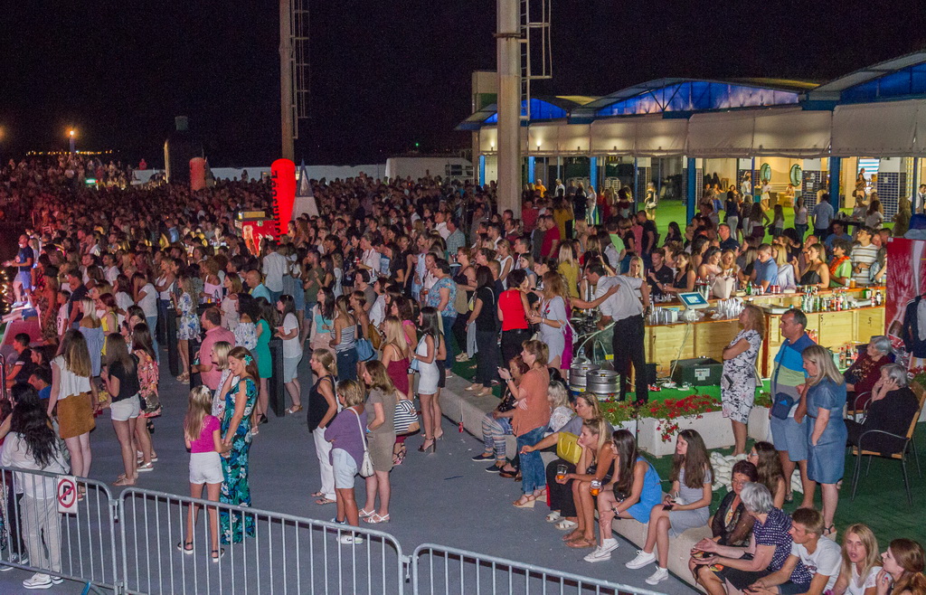 Doris Dragović @ Aquatic Beach Club Biograd na Moru Doris Dragović @ Aquatic Beach Club Biograd na Moru