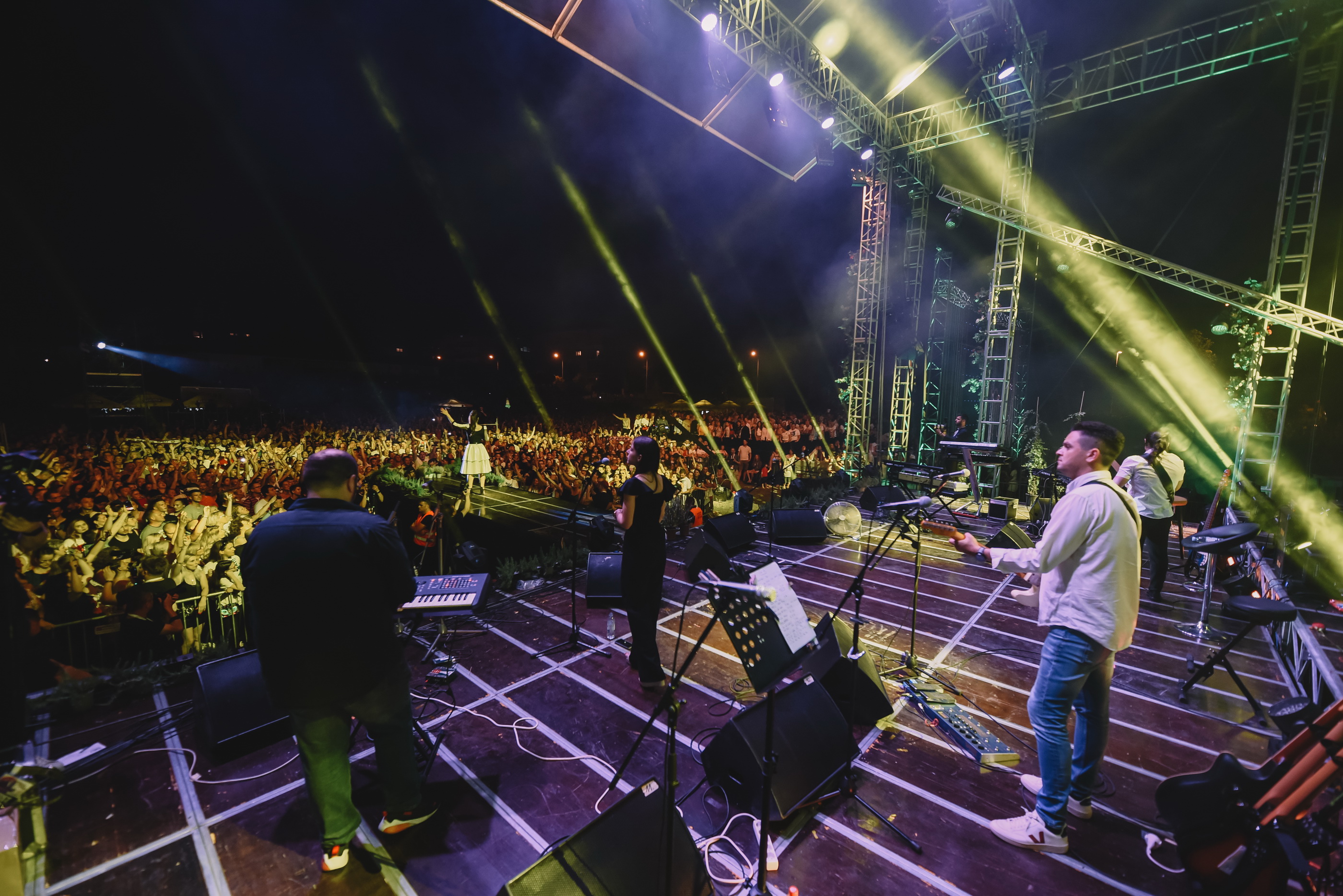 Stari Plac: Mišo Kovač i prijatelji priredili nezaboravan koncert