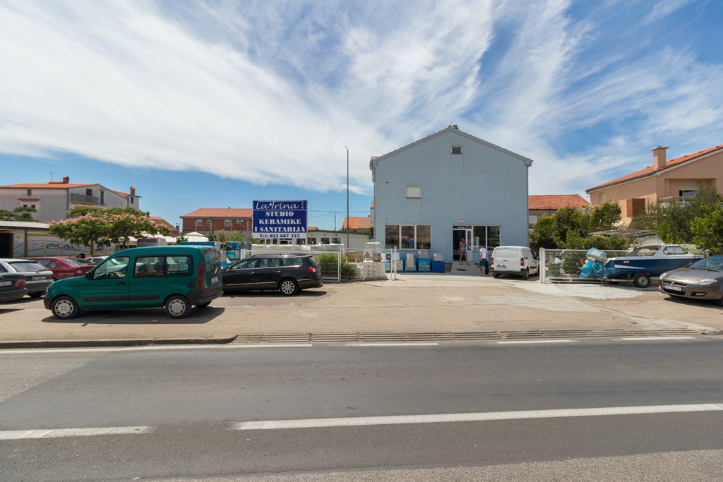 Vrhunska ponuda sanitarija i keramičkih pločica po nevjerojatnim cijenama u novootvorenoj trgovini “Latrina”