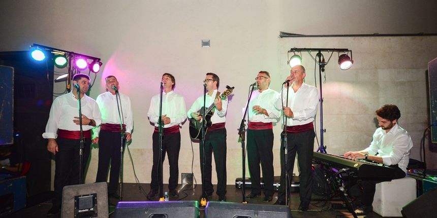 Klapa Contra oduševila u Teatro Baru i Zlatnom kutiću. Foto: Iva Perinčić