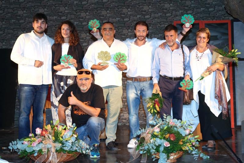 Nakon svecane podjele nagrada publici je prikazana predstava Slucaj rogonja.