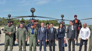 Svečanost povodom završetka obuke pilota na helikopterima OH-58D Kiowa Warrior Svečanost povodom završetka obuke pilota na helikopterima OH-58D Kiowa Warrior
