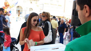 Narodni trg: Humanitarna akcija “Karta života” za malenu Stephanie, foto: Mladen Malik Narodni trg: Humanitarna akcija “Karta života” za malenu Stephanie, foto: Mladen Malik