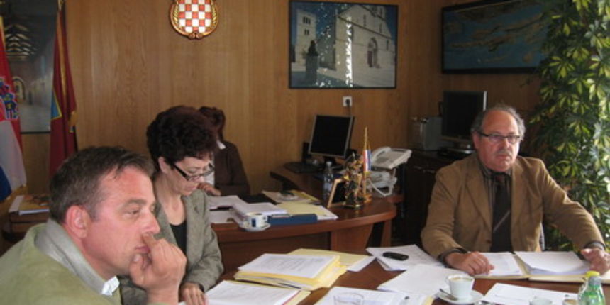 Pag Poglavarstvo (Foto: J. Portada)