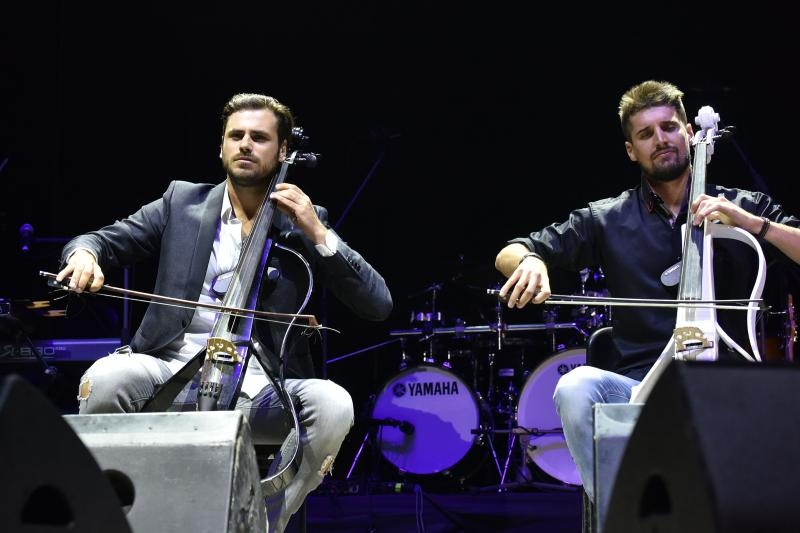 Koncert Olivera Dragojevića i Zlatana Stipišića u pulskoj Areni. Kao gosti nastupili su 2CELLOS. Photo: Duško Marušić/PIXSELL