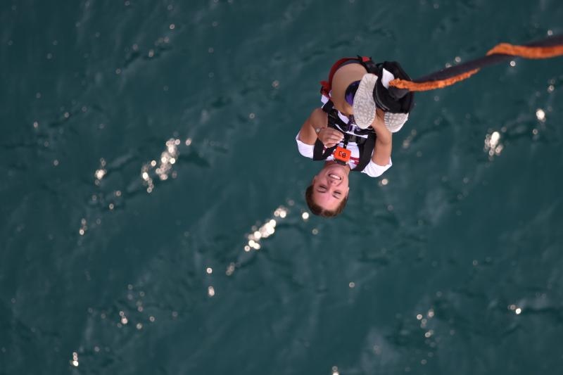 Kandidatkinje za Miss sporta na otvaranju bungee jumping sezone na Masleničkom mostu Kandidatkinje za Miss sporta na otvaranju bungee jumping sezone na Masleničkom mostu