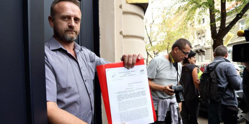 Predsjednik Nezavisnog cestarskog sindikata Mijat Stanic predao je Drzavnom odvjetnistvu RH kaznenu prijavu za udruzivanje u zlocinacku organizaciju protiv bivseg ministra prometa Bozidara Kalmete i najblizih suradnika. Photo: Davor Puklavec/PIXSELL