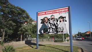 Išarani plakati koalicije za promjene