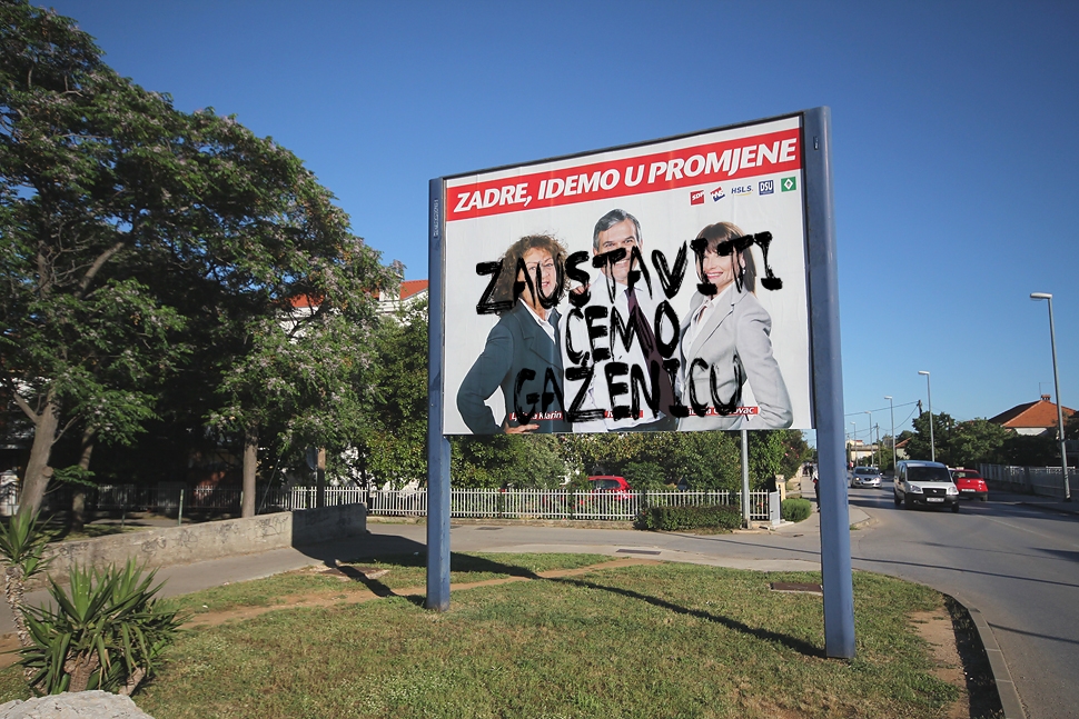 Išarani plakati koalicije za promjene