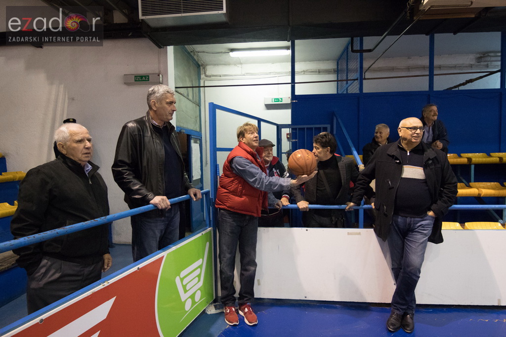 Fešta u povodu 80. rođendana Pina Giergie: Vetarani KK Zadar – Veterani KK Olimpija Fešta u povodu 80. rođendana Pina Giergie: Vetarani KK Zadar – Veterani KK Olimpija