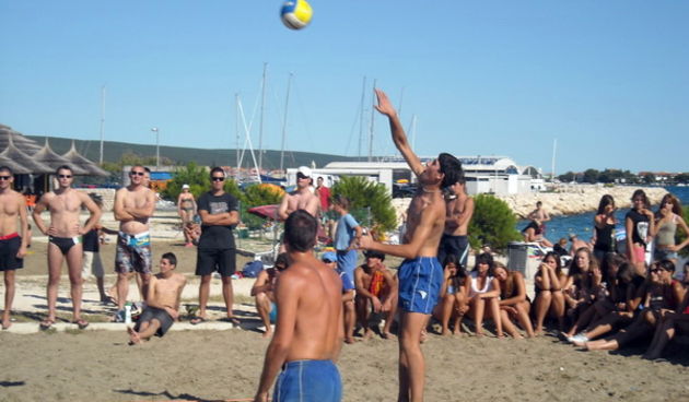 Image 1083579 (auto)