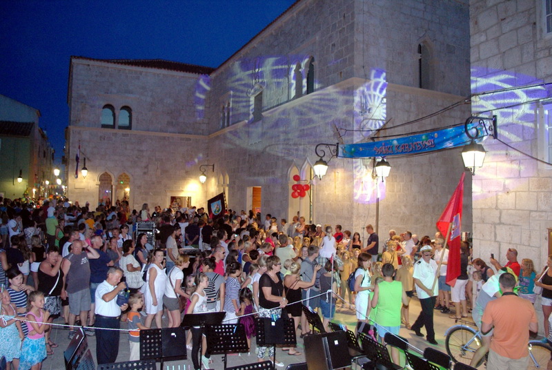 Paški ljetni karneval 2014. Paški ljetni karneval 2014.