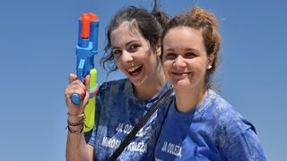 Ludijada zadarskih maturanata uz pjesmu i kupanje na Morskim orguljama. Foto: Dino Stanin/PIXSELL Ludijada zadarskih maturanata uz pjesmu i kupanje na Morskim orguljama. Foto: Dino Stanin/PIXSELL