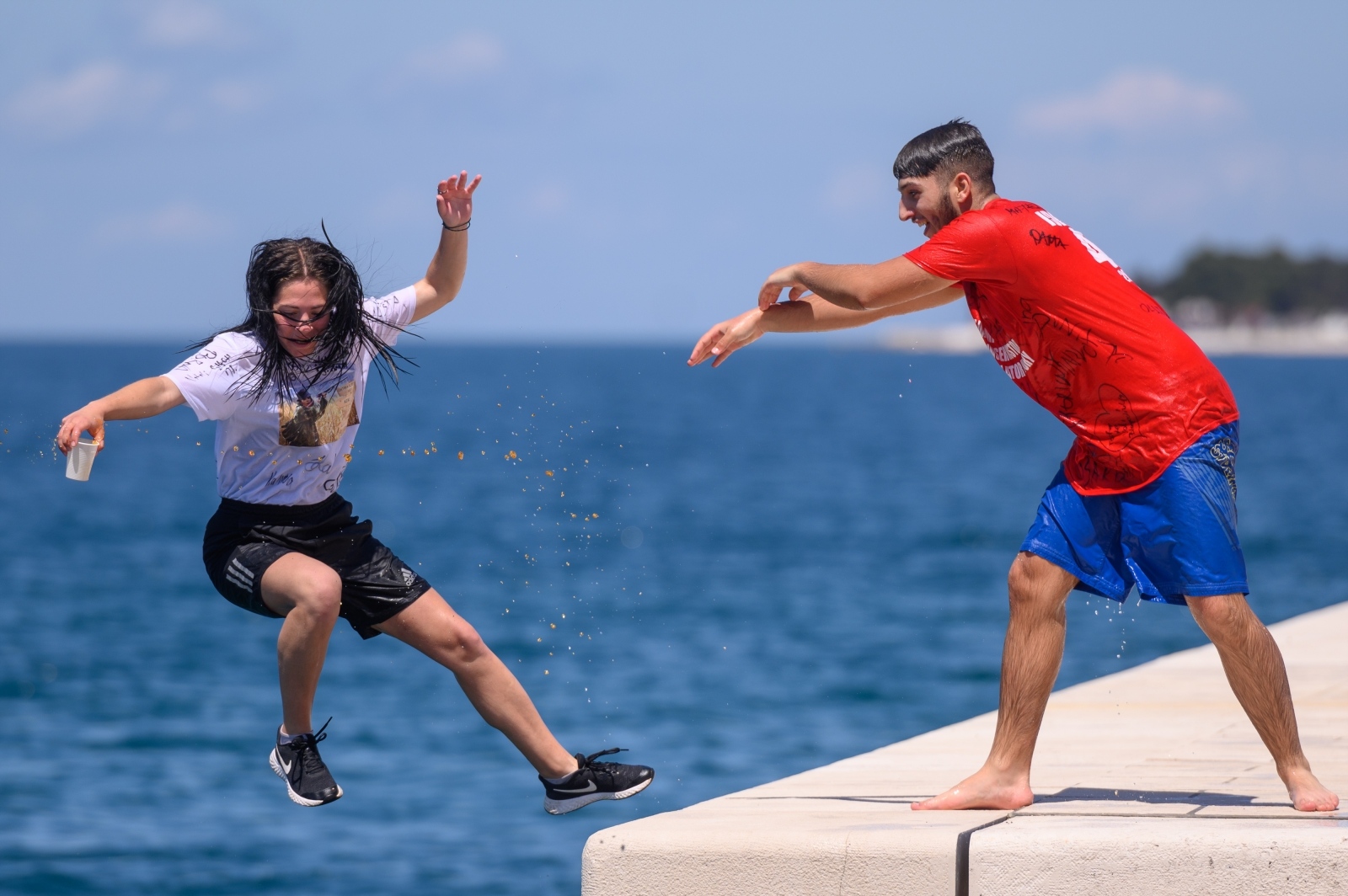 Zadarski maturanti obilježili kraj škole na rivi