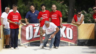 Zadar, 050611.
Na zadarskoj rivi zapocelo je prvenstvo Dalmacije u balotama koje organizira Slobodna Dalmacija. 
Prijavljeno je ukupno 19 ekipa.
Foto: Jure Miskovic / CROPIX