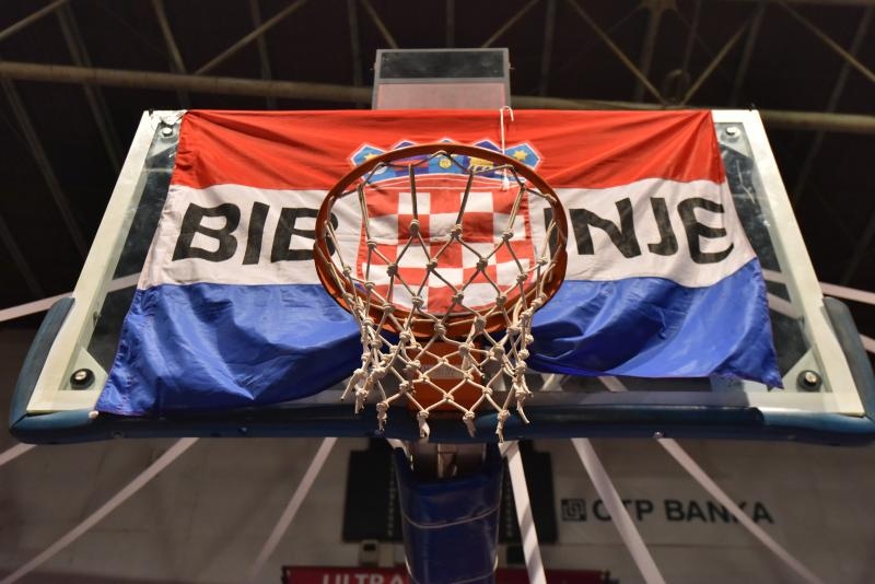 Humanitarno gledanje utakmic Zadar-Cibona (85-84) u Jazinama