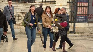 đir po gradu, dan narcisa