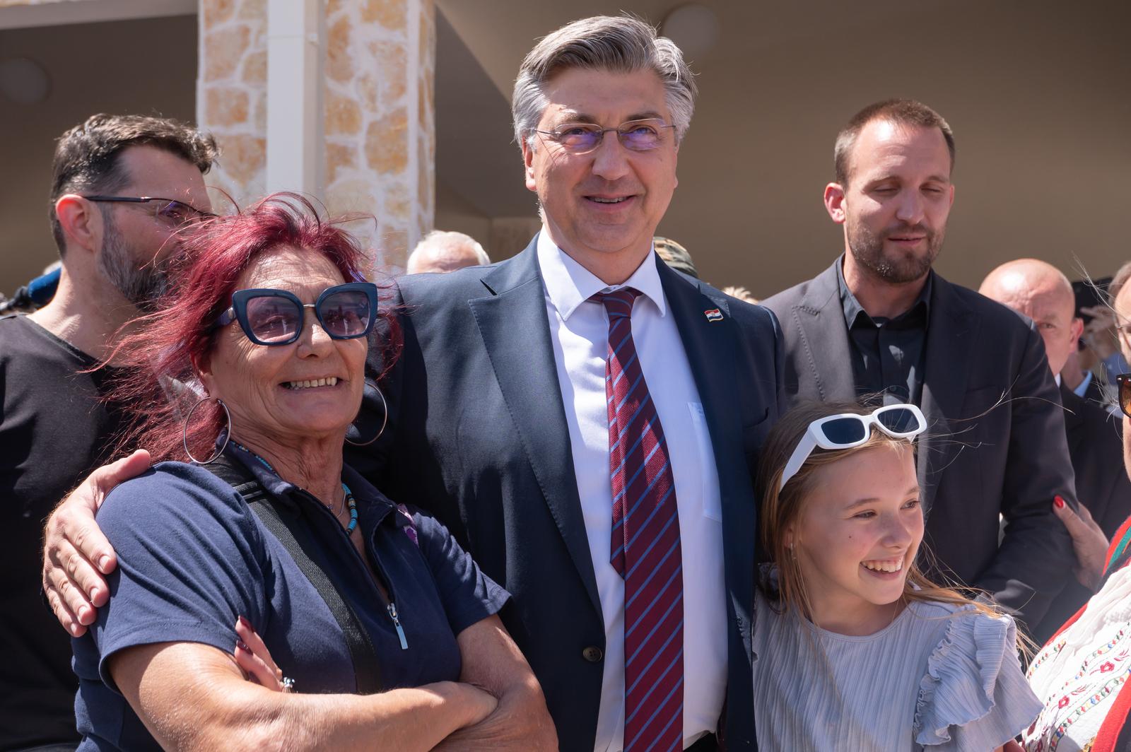 Plenković i EU kandidati HDZ-a na Benkovačkom sajmu