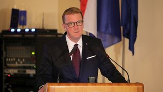 Na Sveučilištu u Zadru održan znanstveni kolokvij o VRO Maslenica. Zlatko Begonja