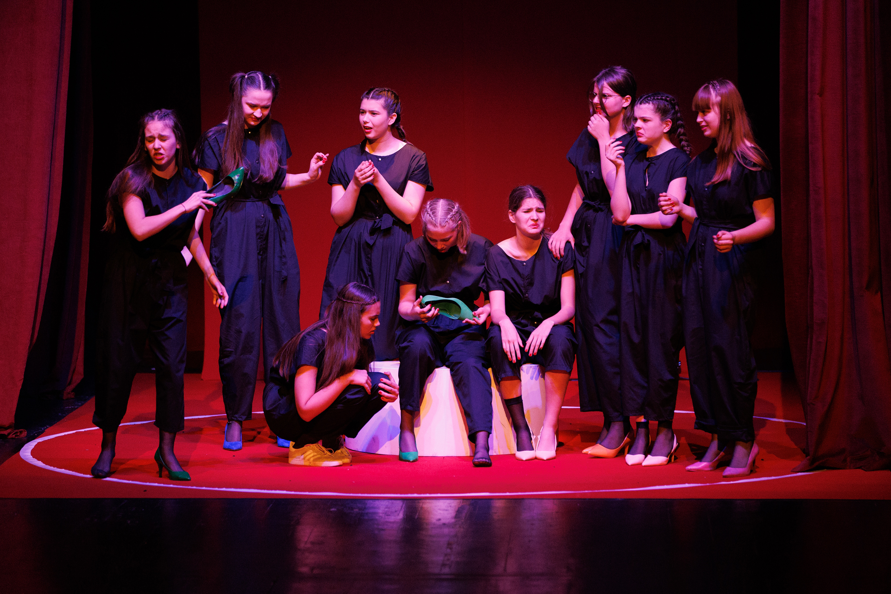 Igrajmo se: Zabranjeno mlađima od 15 strana A