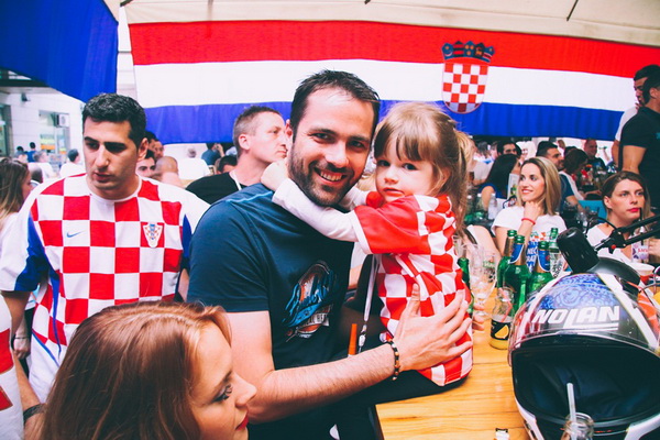 Euro 2016: Utakmica između Hrvatske i Češke gledala se u brojnim zadarskim lokalima i kafićima.