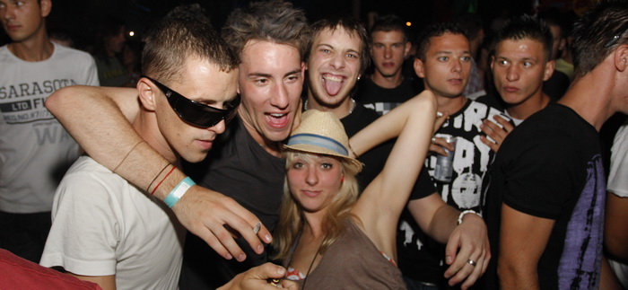 Split, 120811.
Na najvecoj DJ pozornici u Hrvatskoj Discotheque Riva Split nastupaju veceras DJ Aldo Moro, DJ Felix da Housecat, DJ Fedde le Grand, DJ James Zabiela, DJ Pero Full House i  Faithless Sound System.
Na slici: Faithless Sound System zagrijao j