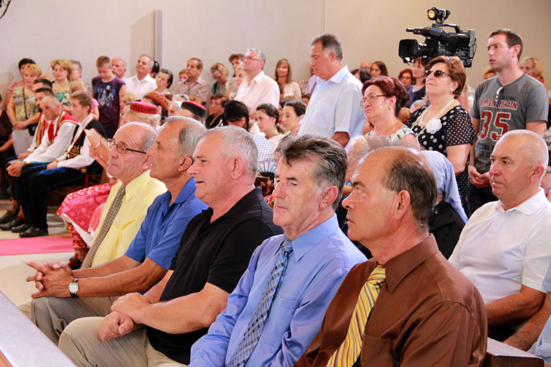 U Skabrnji odrzano veliko misno slavlje i procesija povodom blagdana Velike Gospe U Skabrnji odrzano veliko misno slavlje i procesija povodom blagdana Velike Gospe