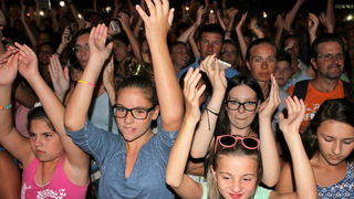 Virska noć 2016: Jelena Rozga i spektakularni vatromet za 25 tisuća fanova. Foto: Virski list