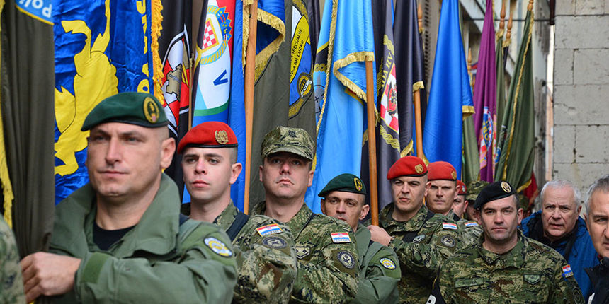Mimohod povodom 22. obljetnice vojno-redarstvene akcije Maslenica, foto: Iva Perinčić Mimohod povodom 22. obljetnice vojno-redarstvene akcije Maslenica, foto: Iva Perinčić