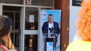 Vatrogasna zajednica Zadarske županije bogatija za opremu vrijednu preko 1,3 milijuna kuna Vatrogasna zajednica Zadarske županije bogatija za opremu vrijednu preko 1,3 milijuna kuna