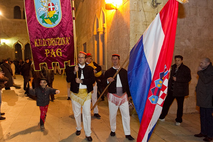 Paški karneval 2012, Foto: Leo Banić
