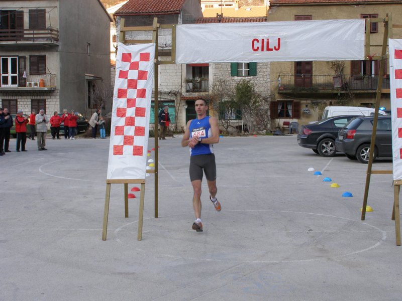 6. memorijalni maraton Maslenica – Posedarje – Novigrad, 23. siječnja 2010. (Foto: Josip Prskalo)