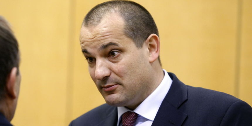 Zagreb, 071212.
Markov trg.
Sabor.
Nastavak redovite sjednice Sabora s raspravom o prijedlogu zakona o izmjenama i dopunama o drzavnom i sudbenom vijecu.
Na fotografiji: Orsat Miljenic.
Foto: Goran Mehkek / CROPIX Zagreb, 071212.
Markov trg.
Sabor.
Nastavak redovite sjednice Sabora s raspravom o prijedlogu zakona o izmjenama i dopunama o drzavnom i sudbenom vijecu.
Na fotografiji: Orsat Miljenic.
Foto: Goran Mehkek / CROPIX