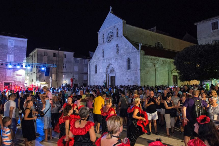 Paški Ljetni karneval 2017