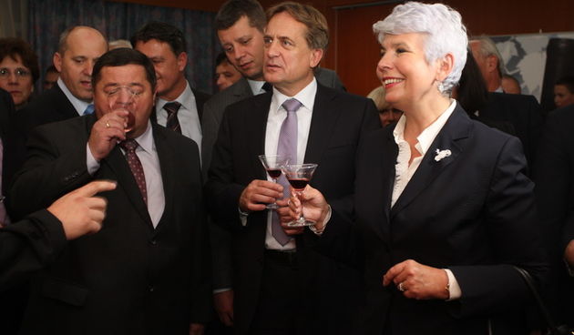 Zadar, 031111. 
Hotel Kolovare.
Predsjednica Vlade RH  Jadranka Kosor u drustvu svojih ministara Bozidara Kalmete, Petra Cobankovica, Jasena Mesica i Branka Bacica otvorila je 21. medjunarodnu manifestaciju vinogradara i vinara Sabatina 2011.
Na slici: Pe