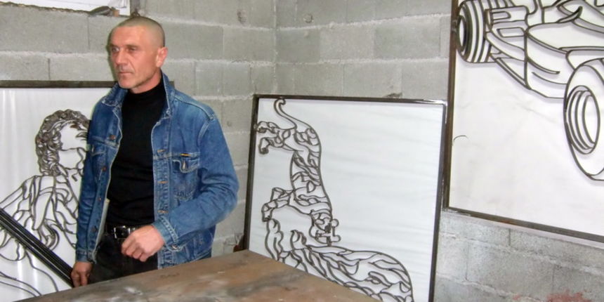 Goran Knežević u svom ateljeu/garaži