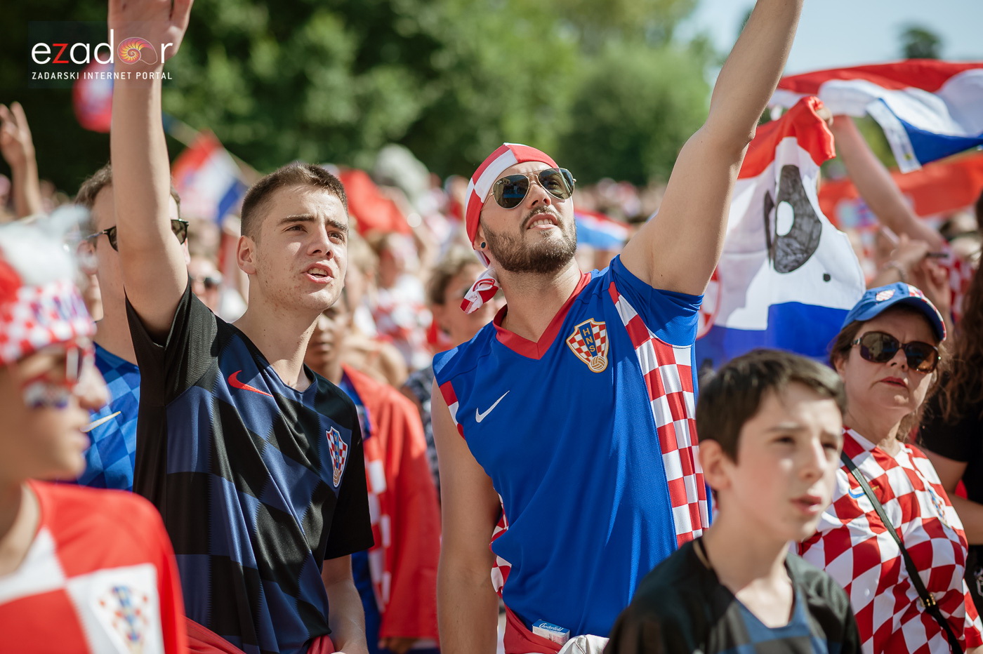 Navijačko ludilo u Zadru za vrijeme i nakon finala Svjetskog prvenstva Navijačko ludilo u Zadru za vrijeme i nakon finala Svjetskog prvenstva