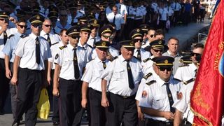 Vodice: Mimohodom vatrogasaca započelo obilježavanje 9. obljetnice kornatske tragedije. Photo: Hrvoje Jelavić/PIXSELL Vodice: Mimohodom vatrogasaca započelo obilježavanje 9. obljetnice kornatske tragedije. Photo: Hrvoje Jelavić/PIXSELL