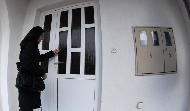 – Bezuspjesno kucanje na vrata milijunasa Marija Tolica, koji je osvojio Super 7. Photo: Dino Stanin/Vecernji list