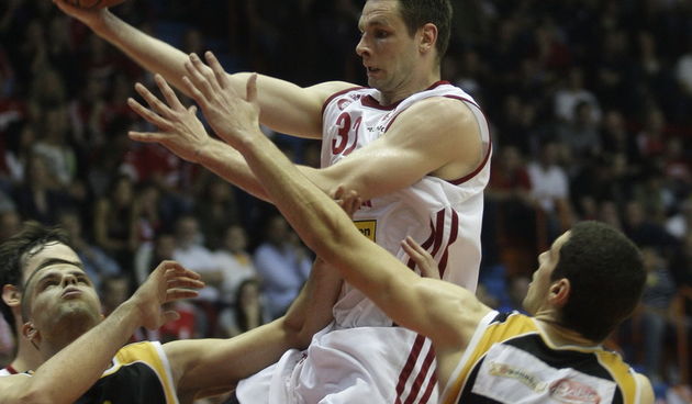 Zagreb, 230512.Dvorana II Doma Sportova.Kosarkaska utakmica Liga za prvaka ( prvenstvo Hrvatske ) majstorica polufinala ( 3. utakmica ) KK Cedevita – KK Split 96 : 70.Na slici: Marko Car 32, Filip Najev 11, Luka Babic 8.Foto: Nenad Dugi / CROPIX