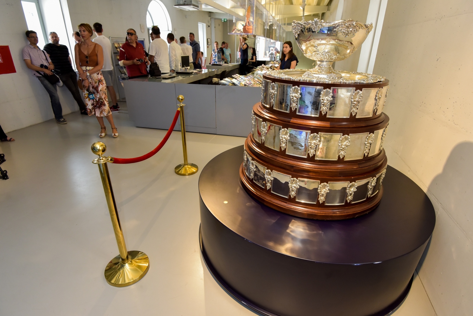 U Turističko informativnom centru predstavljen trofej Davis Cupa U Turističko informativnom centru predstavljen trofej Davis Cupa