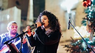 Nina & the Boyz, Narodni trg