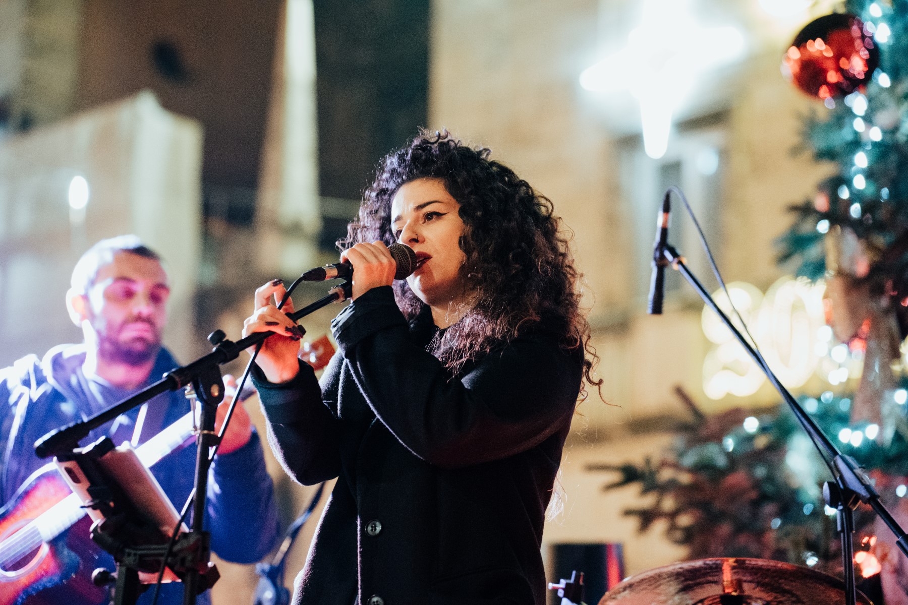 Nina & the Boyz, Narodni trg