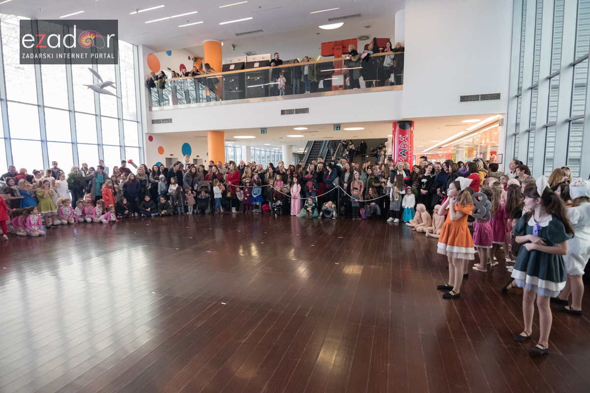 Plesni karneval u City Galleriji Plesni karneval u City Galleriji