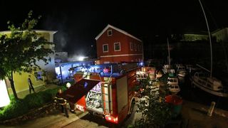 Vatrogasci na intervenciji u Restoranu Foša, Foto: Filip Brala/PIXSELL