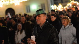 Advent u Zadru: Pavel raspjevao i rasplesao Zadrane na Trgu Petra Zoranića. Foto: Iva Perinčić Advent u Zadru: Pavel raspjevao i rasplesao Zadrane na Trgu Petra Zoranića. Foto: Iva Perinčić