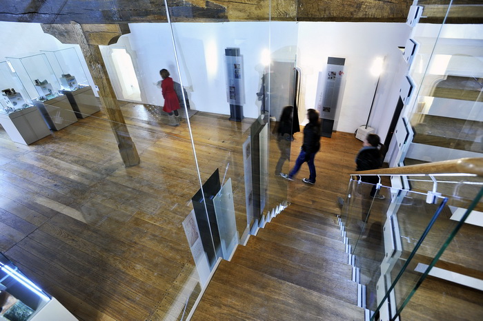 Desinic, 131111.
Otvorenje dvora Veliki tabor nakon restauratorskih radova. Izmedju ostalih, na otvorenju su prisustvovali i ministar kulture Jasen Mesic, te potpredsjednik Hrvatskog sabora Ivan Jarnjak.
Foto: Boris Kovacev / CROPIX Desinic, 131111.
Otvorenje dvora Veliki tabor nakon restauratorskih radova. Izmedju ostalih, na otvorenju su prisustvovali i ministar kulture Jasen Mesic, te potpredsjednik Hrvatskog sabora Ivan Jarnjak.
Foto: Boris Kovacev / CROPIX