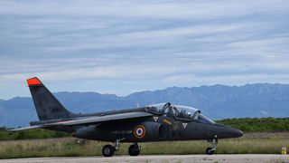 Tri francuska vojna aviona Dassault Alphajet u posjeti bazi Zemunik