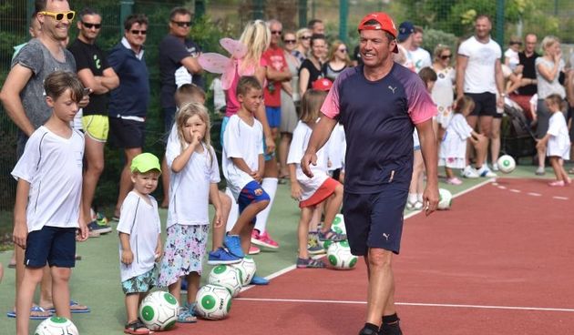 Nogometna zvijezda Lothar Matthaus na Punta Skali učio djecu nogometu