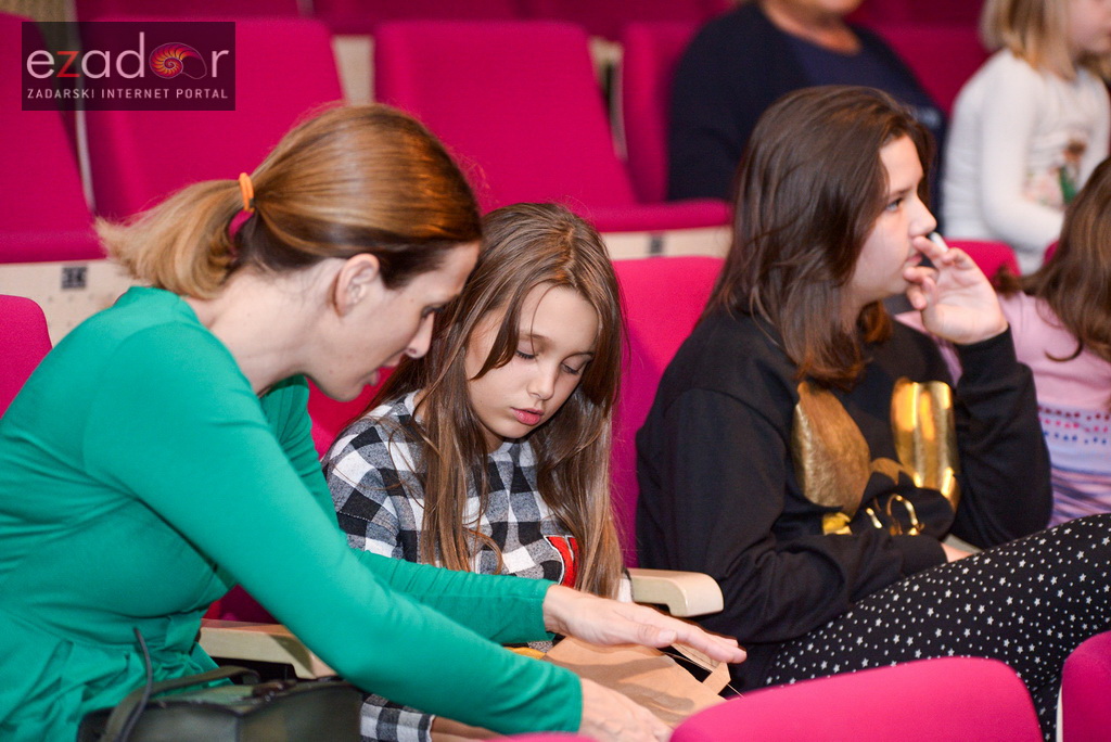 Premijera predstave “Pale sam na svijetu” u Kazalištu lutaka Zadar Premijera predstave “Pale sam na svijetu” u Kazalištu lutaka Zadar